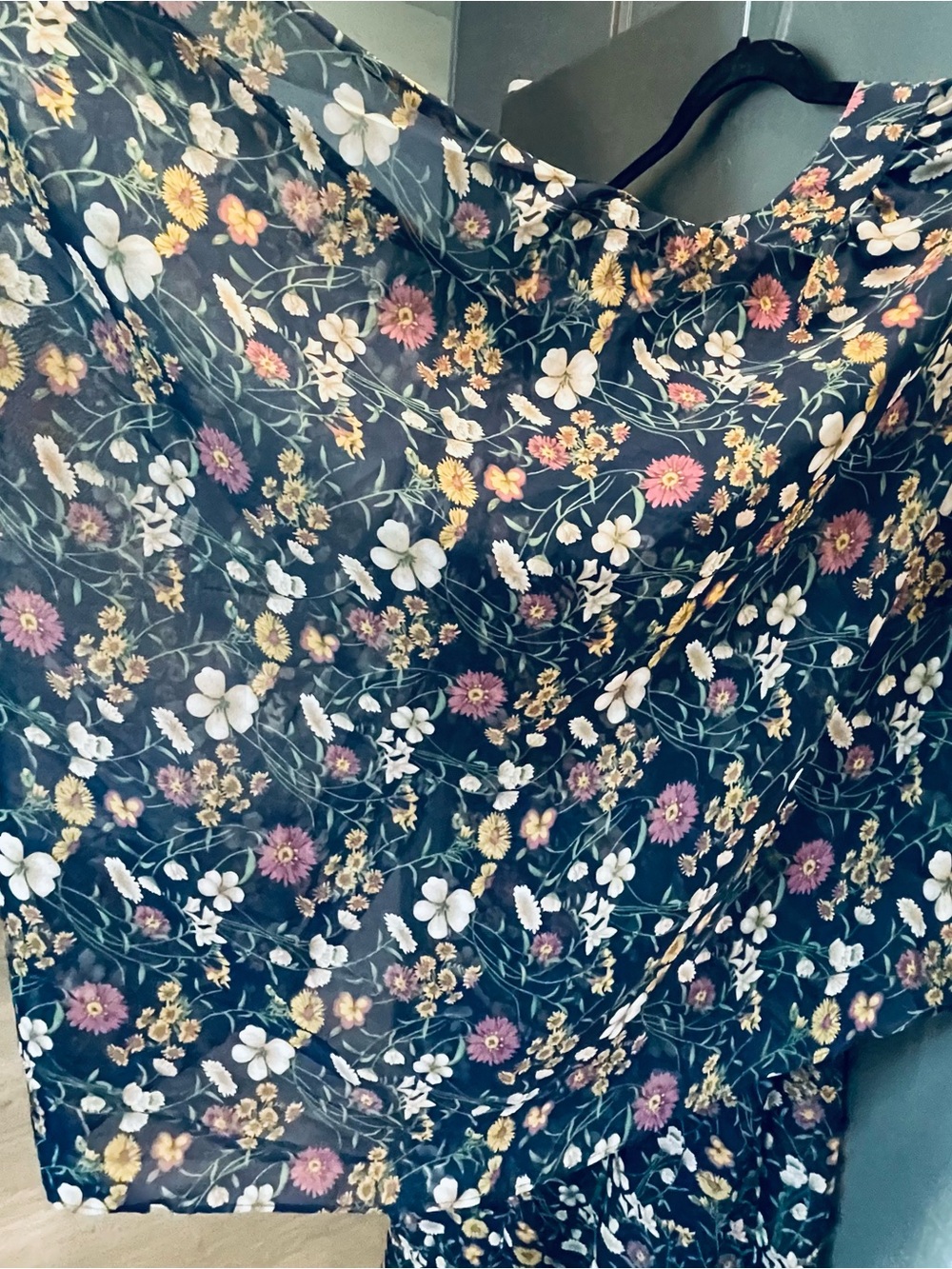 Modcloth Black Floral Keyhole Blouse with Pink and Yellow Blooms. Sleeveless - Picture 10 of 13